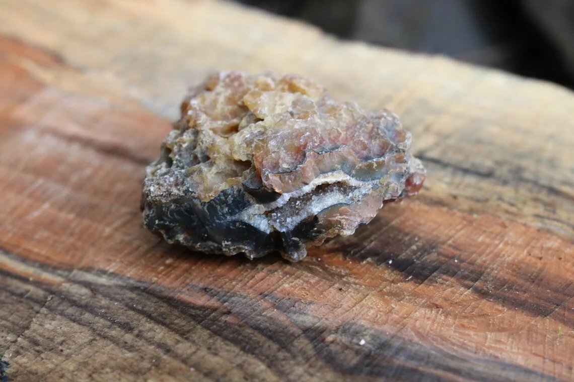 Two-toned carnelian agate rough material